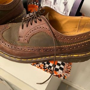 Dr. Martens
Vintage Men's Wingtip Leather Oxford. UK 9 US 10